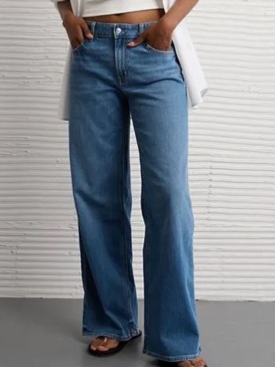 American Eagle Outfitters Denim - American Eagle Outfitters Mid-Rise Wide-Leg Jeans in Medium Blue